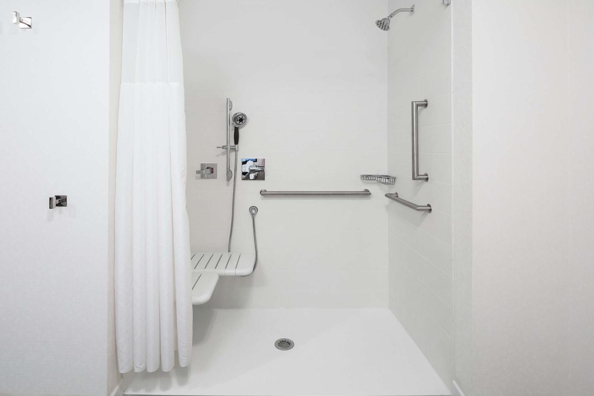 Hampton Inn & Suites San Diego Airport Liberty Station Dış mekan fotoğraf