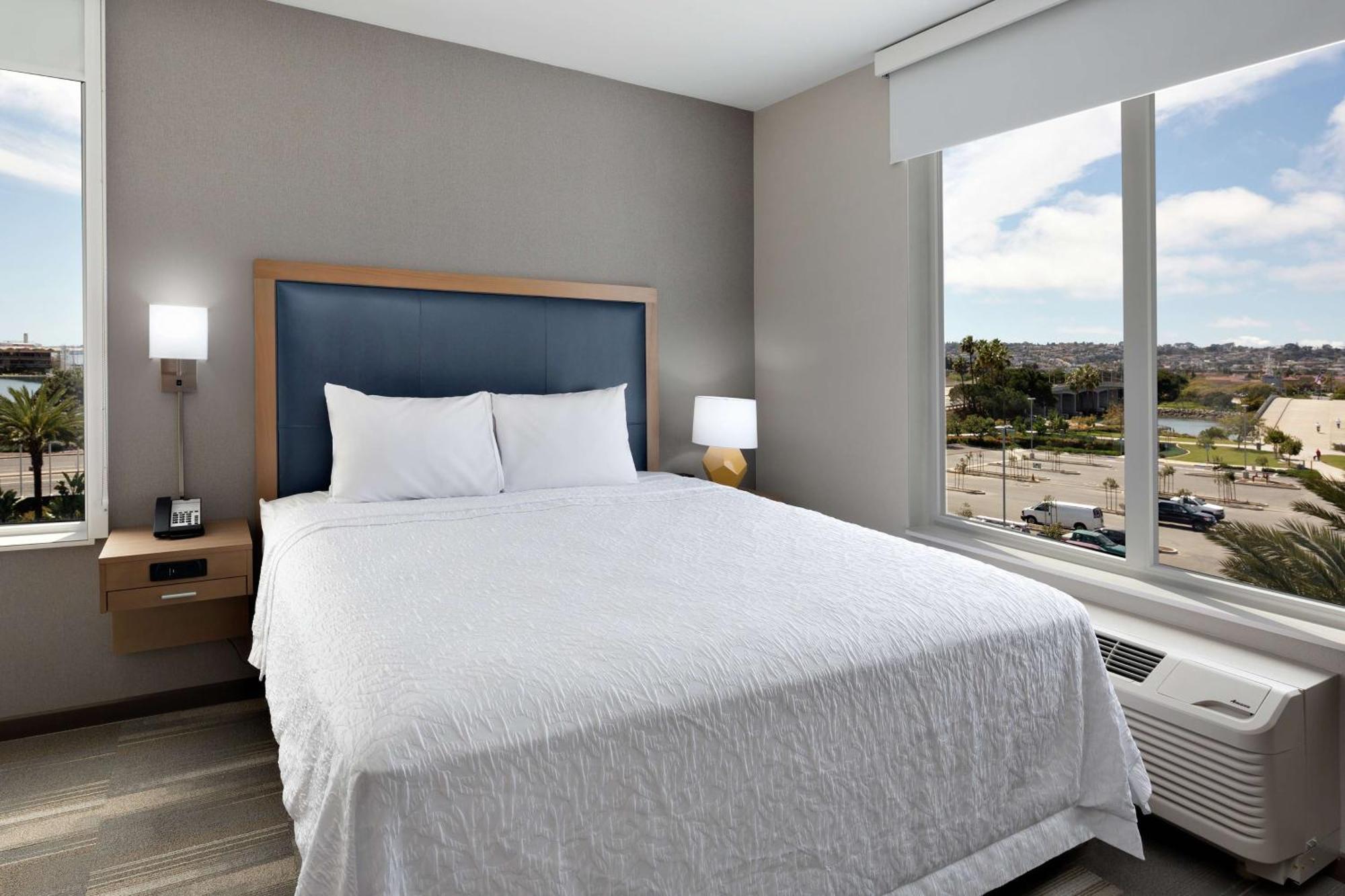 Hampton Inn & Suites San Diego Airport Liberty Station Dış mekan fotoğraf